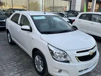 Белый Chevrolet Cobalt, 4 позиция 2024 года, КПП Автомат, в Навои за ~13 491 y.e. id4944800
