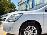 Белый Chevrolet Cobalt, 4 позиция 2024 года, КПП Автомат, в Навои за ~13 016 y.e. id5228400