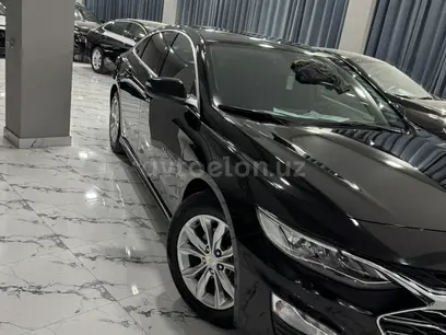 Qora Chevrolet Malibu 2 2021 yil, КПП Avtomat, shahar Urganch uchun ~24 139 у.е. id6187836