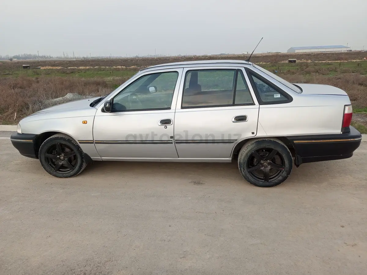 Daewoo Nexia — 3