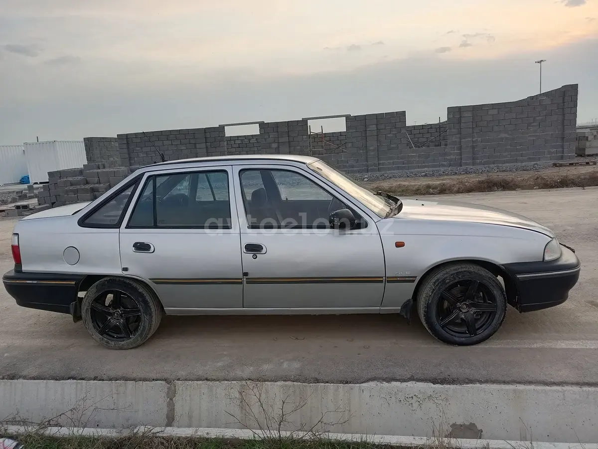 Daewoo Nexia — 4