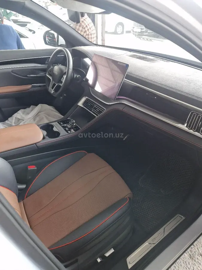 BYD Song Plus DM-i — 4