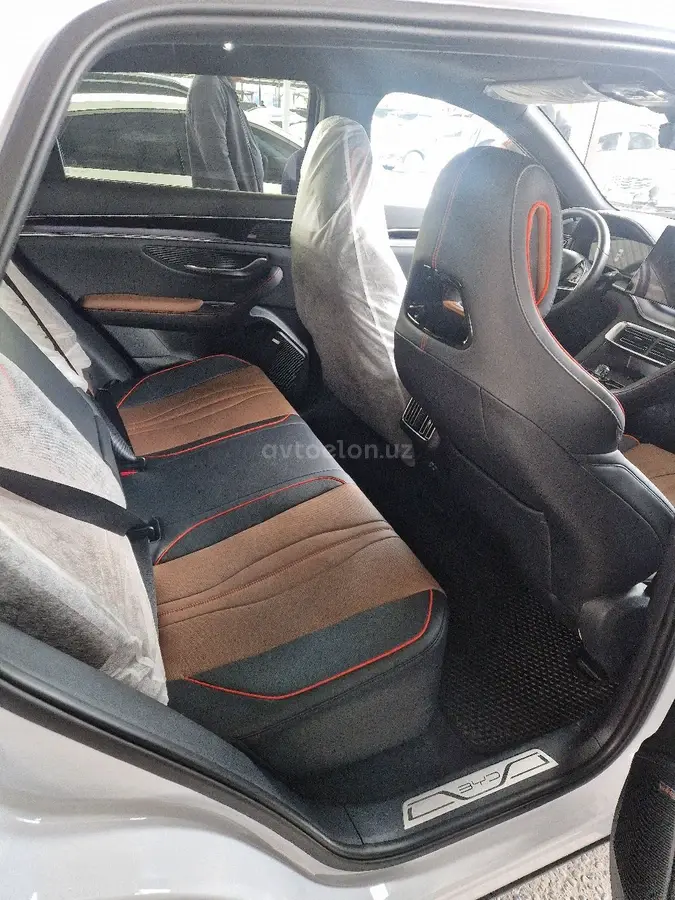 BYD Song Plus DM-i — 5