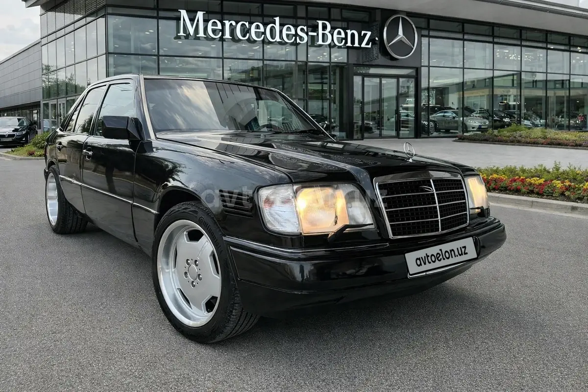 Mercedes-Benz E 320