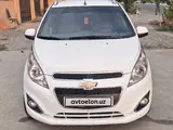 Белый Chevrolet Spark, 4 позиция 2021 года, КПП Автомат, в Балыкчинский район за 9 400 y.e. id5208634, Фото №1