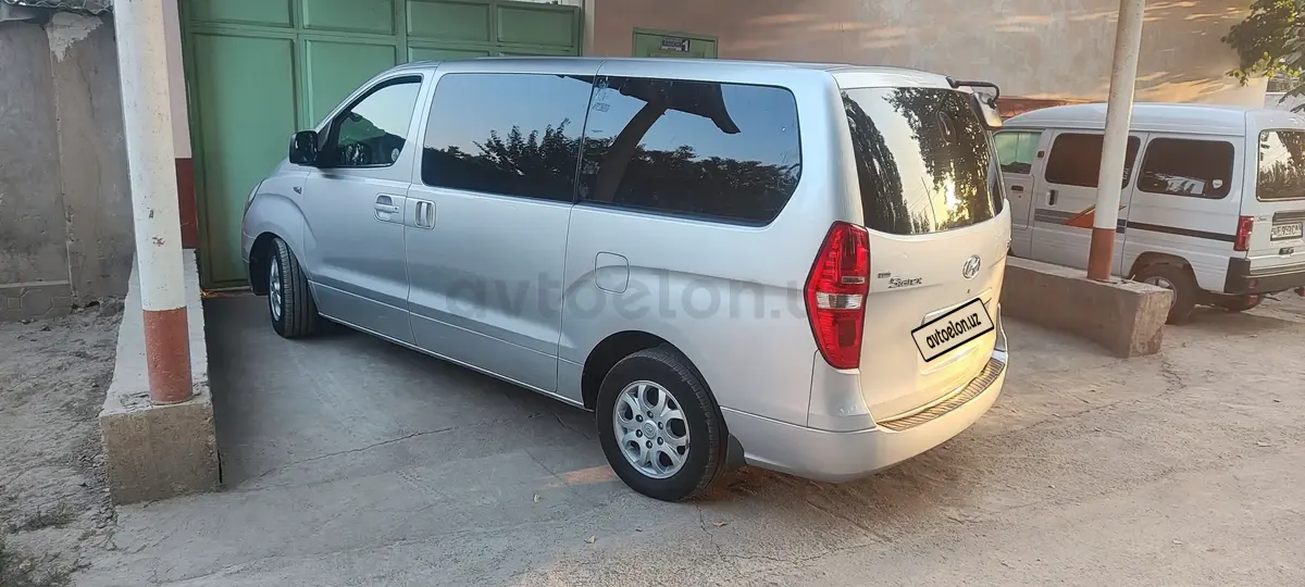 Hyundai Starex — 2