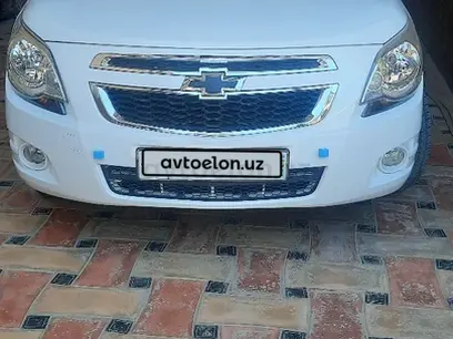 Белый Chevrolet Cobalt, 1 позиция 2014 года, КПП Механика, в Каттакурган за 7 500 y.e. id5218612