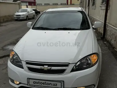 Белый Chevrolet Gentra, 3 позиция 2022 года, КПП Автомат, в Ташкент за 15 200 y.e. id4894841