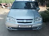 Серебристый Chevrolet Niva 2010 года, КПП Механика, в Хазараспский район за ~7 406 y.e. id4493775, Фото №1