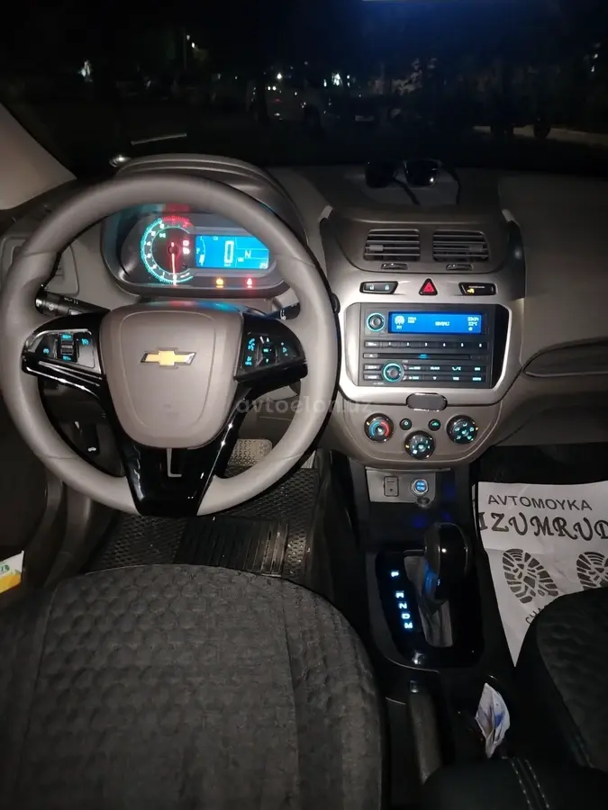 Chevrolet Cobalt 2021 — 10