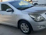 Серебристый Chevrolet Cobalt, 4 позиция 2023 года, КПП Автомат, в Юкарычирчикский район за 11 700 y.e. id6449785, Фото №1