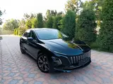Черный Hongqi E-QM5 2025 года, КПП Автомат, в Джизак за 17 200 y.e. id6512418, Фото №1