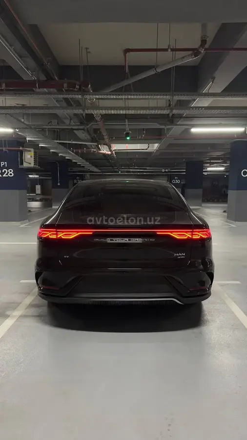 BYD Han EV — 2
