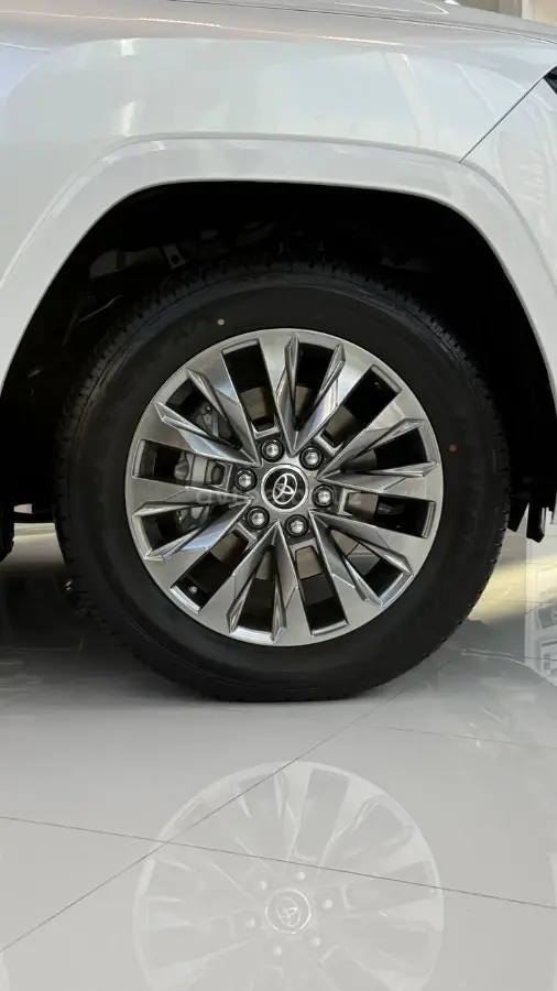 Toyota Land Cruiser Prado — 3