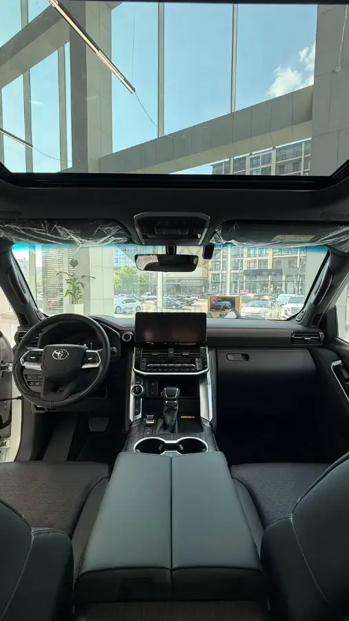 Toyota Land Cruiser Prado — 7