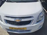 Белый Chevrolet Cobalt, 4 позиция 2024 года, КПП Автомат, в Навои за ~13 270 y.e. id5204224, Фото №1