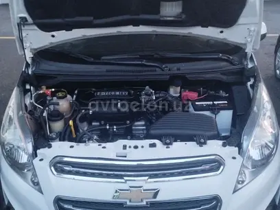 Белый Chevrolet Spark 2015 года, КПП Автомат, в Ташкент за 7 500 y.e. id4976196