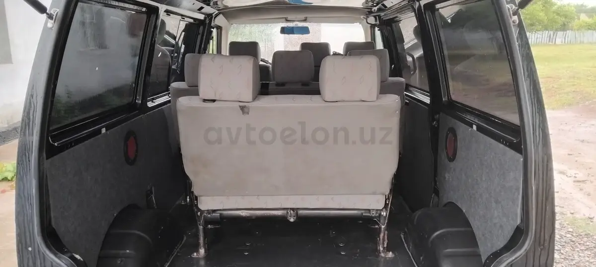 Volkswagen Transporter — 10