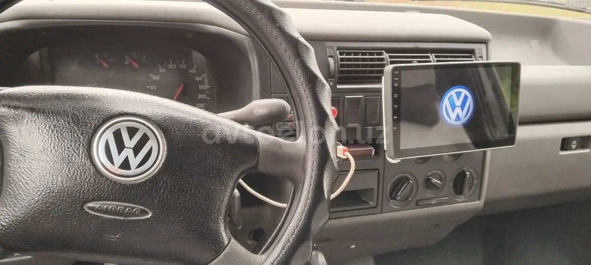 Volkswagen Transporter — 6