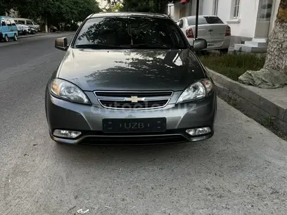Mokriy asfalt Chevrolet Gentra, 3 pozitsiya 2015 yil, КПП Avtomat, shahar Samarqand uchun 10 000 у.е. id5180316
