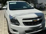 Белый Chevrolet Cobalt, 4 позиция 2024 года, КПП Автомат, в Бухара за 12 700 y.e. id5196267, Фото №1