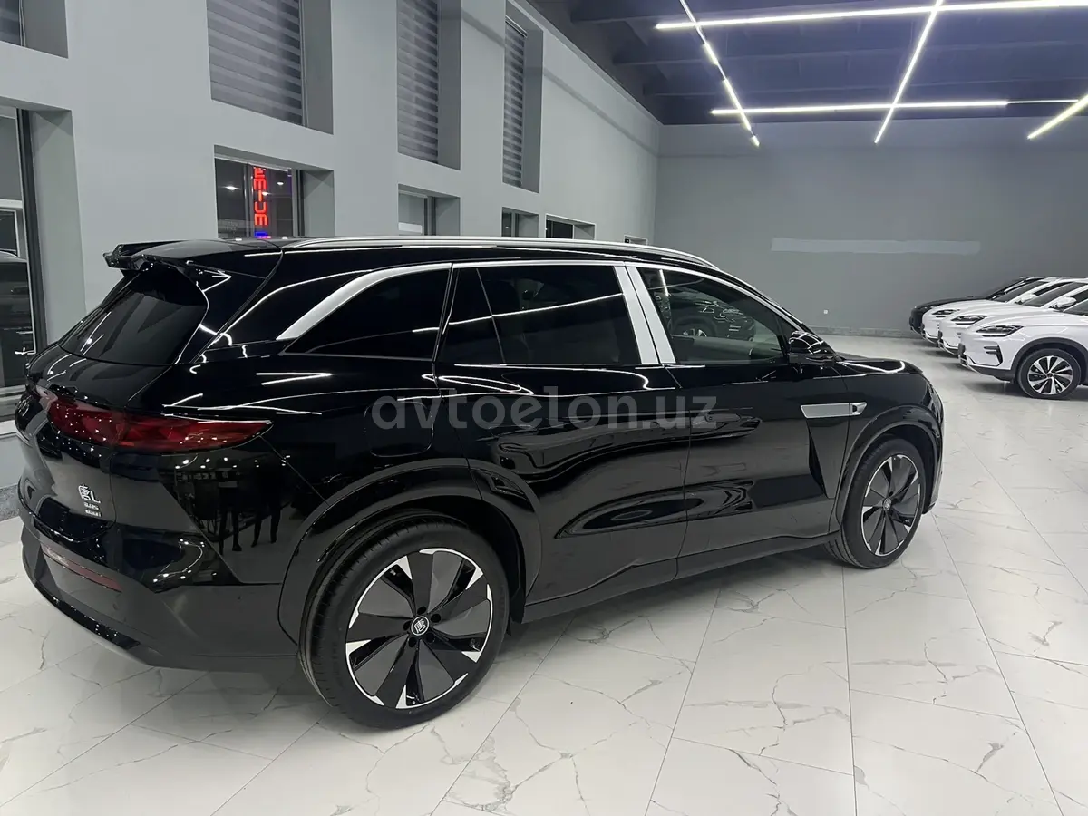 BYD Tang L — 2