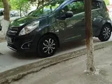 Mokriy asfalt Chevrolet Spark, 2 pozitsiya 2020 yil, КПП Mexanika, shahar Navoiy uchun ~8 339 у.е. id6367091, Fotosurat №1