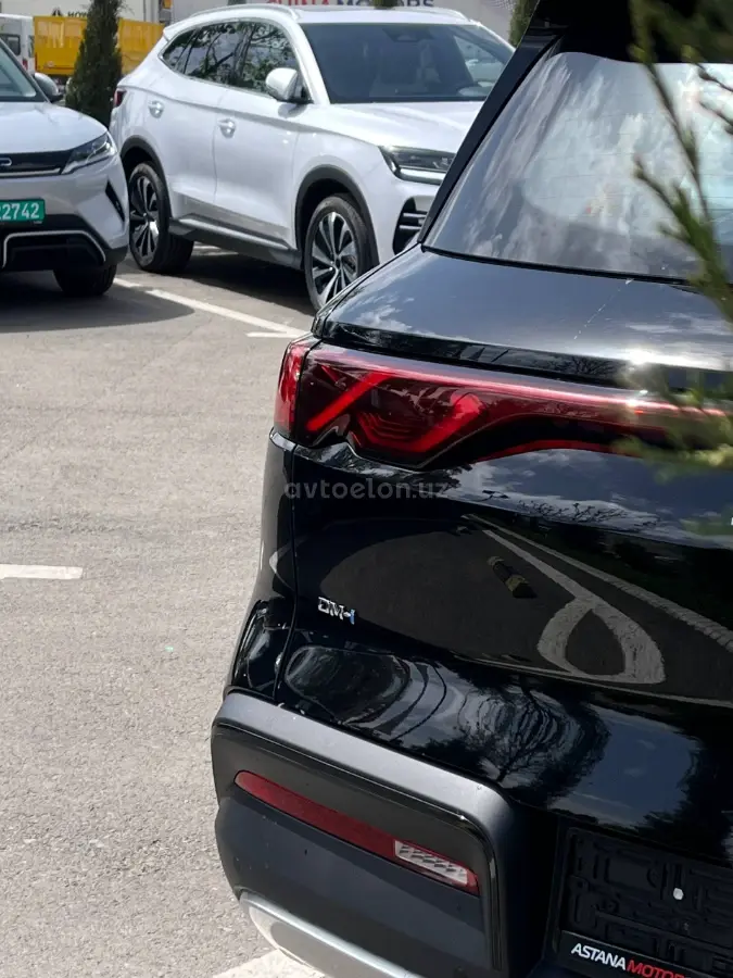 BYD Yuan UP DM-i — 9