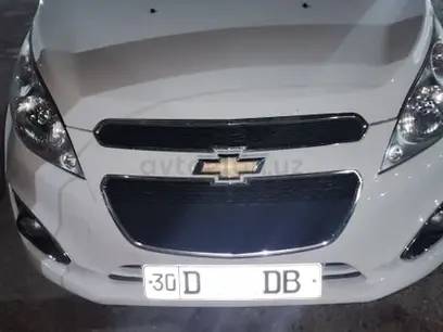 Белый Chevrolet Spark, 2 позиция 2017 года, КПП Механика, в Самарканд за 7 300 y.e. id4995381