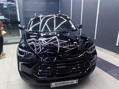 Черный Chevrolet Tracker, 2 позиция 2023 года, КПП Автомат, в Балыкчинский район за 17 500 y.e. id5218880