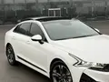 Белый Kia K5 2021 года, в Ташкент за 25 200 y.e. id6817793