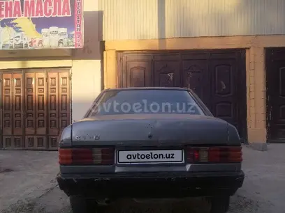 Mokriy asfalt Mercedes-Benz 190 1984 yil, КПП Mexanika, shahar Xonobod uchun 1 500 у.е. id5152185