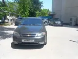 Мокрый асфальт Chevrolet Lacetti, 3 позиция 2017 года, КПП Автомат, в Ташкент за 10 500 y.e. id5021505, Фото №1