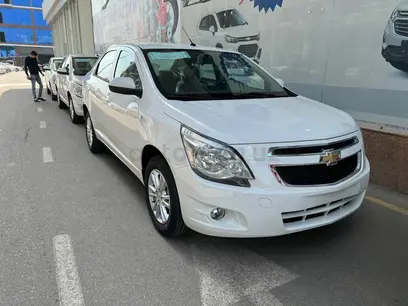 Белый Chevrolet Cobalt, 4 позиция 2024 года, КПП Автомат, в Джизак за 12 900 y.e. id5207304