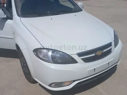 Белый Chevrolet Gentra, 1 позиция 2023 года, КПП Механика, в Карши за 13 000 y.e. id5092191