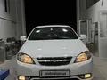 Белый Chevrolet Gentra, 3 позиция 2022 года, КПП Автомат, в Ташкент за 14 000 y.e. id6413890