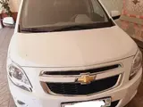 Белый Chevrolet Cobalt, 4 позиция 2022 года, КПП Автомат, в Самарканд за 11 600 y.e. id5235350, Фото №1
