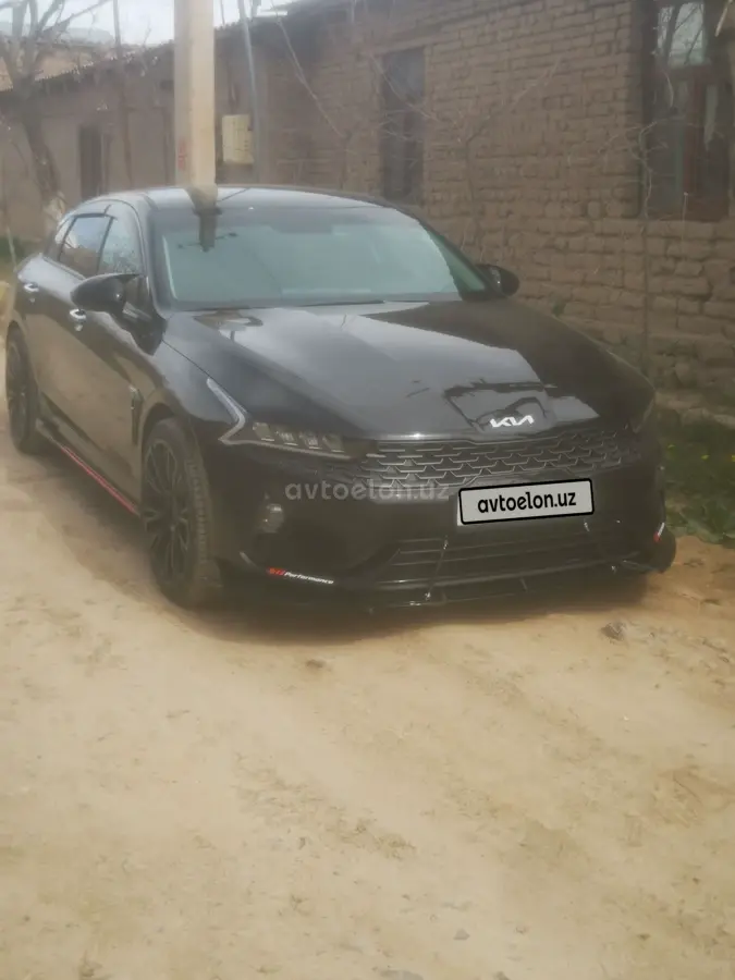 Kia K5 — 2