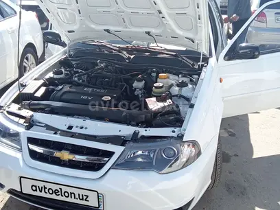 Белый Chevrolet Nexia 2, 2 позиция DOHC 2013 года, в Ташкент за 5 500 y.e. id4899184