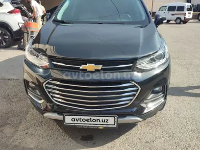 Qora Chevrolet Tracker, 3 pozitsiya 2020 yil, КПП Avtomat, shahar Chirchiq uchun 15 000 у.е. id4990903