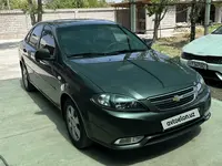 Мокрый асфальт Chevrolet Gentra, 3 позиция 2021 года, КПП Автомат, в Ташкент за 11 800 y.e. id7050895