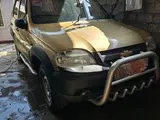 Золотистый Chevrolet Niva 2006 года, КПП Механика, в Ташкент за 6 000 y.e. id6350679, Фото №1
