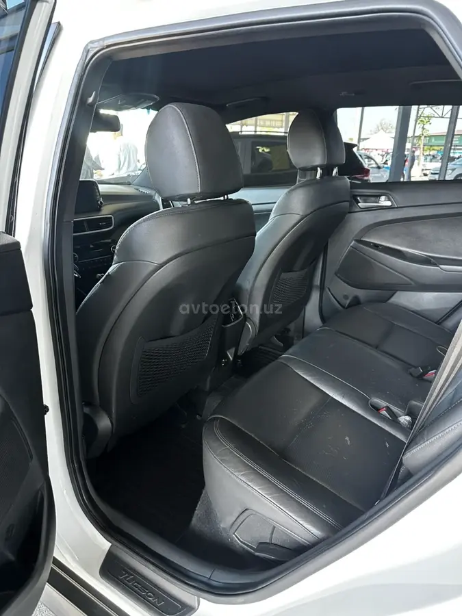 Hyundai Tucson — 5