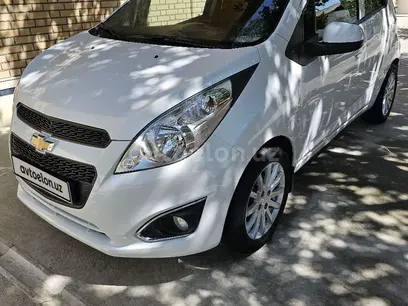 Белый Chevrolet Spark, 2 евро позиция 2021 года, КПП Автомат, в Самарканд за 8 500 y.e. id5174908