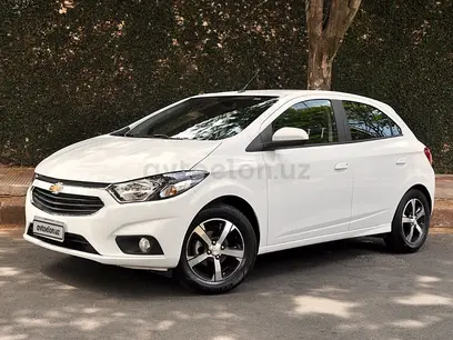 Белый Chevrolet Onix 2024 года, КПП Механика, в Наманган за ~14 629 y.e. id3588690