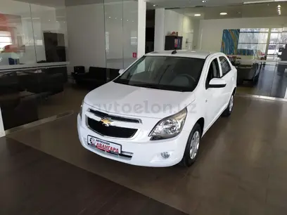 Белый Chevrolet Cobalt, 4 позиция 2023 года, КПП Автомат, в Учкуприкский район за ~10 362 y.e. id3228006