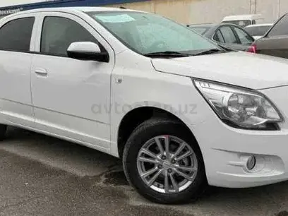 Белый Chevrolet Cobalt, 4 позиция 2024 года, КПП Автомат, в Ташкент за 13 250 y.e. id4036242