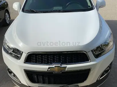 Белый Chevrolet Captiva, 3 позиция 2012 года, КПП Автомат, в Ташкент за 14 000 y.e. id5168782