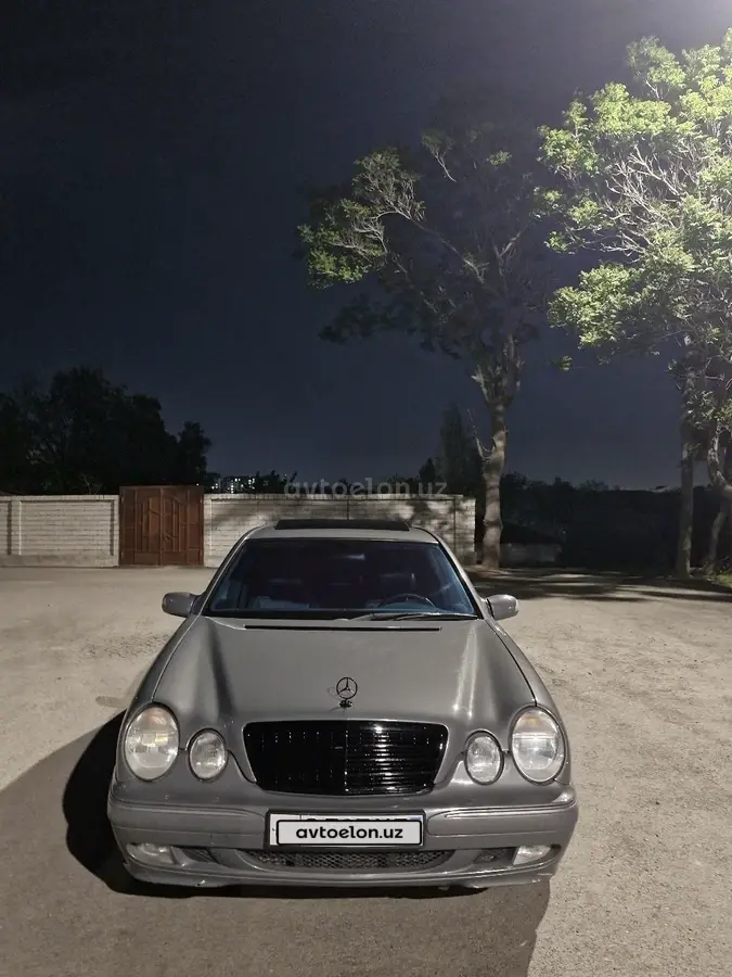 Mercedes-Benz E 200 — 2