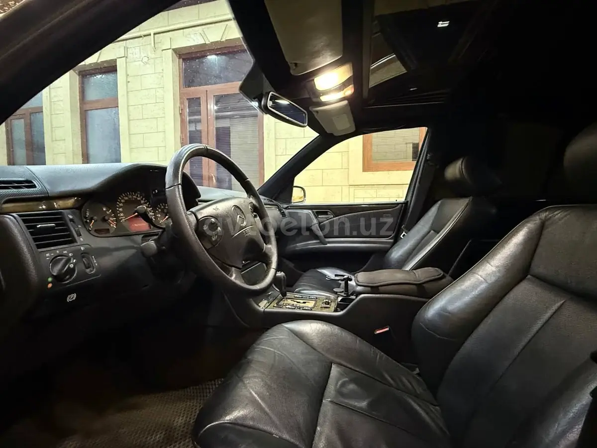 Mercedes-Benz E 200 — 6